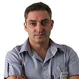 Врач Ичмелян Альберт Мисакович
