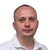 Врач Кузнецов Олег Андреевич