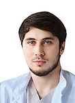 Врач Оздамиров Алимхан Адамович