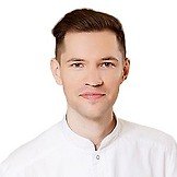 Врач Плуталов Роман Игоревич