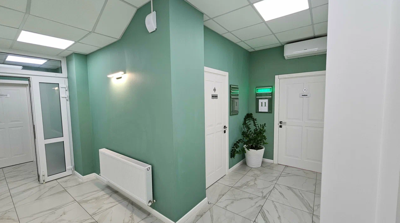 Evi Clinic (Эви Клиник) на Коммунаров